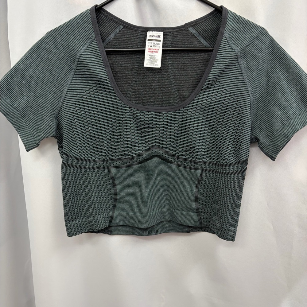 Gymshark Black and Green Patterned Crop Top Size XXL - Picture 2 of 6